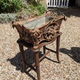 Jardinière ancienne en bois sculpté