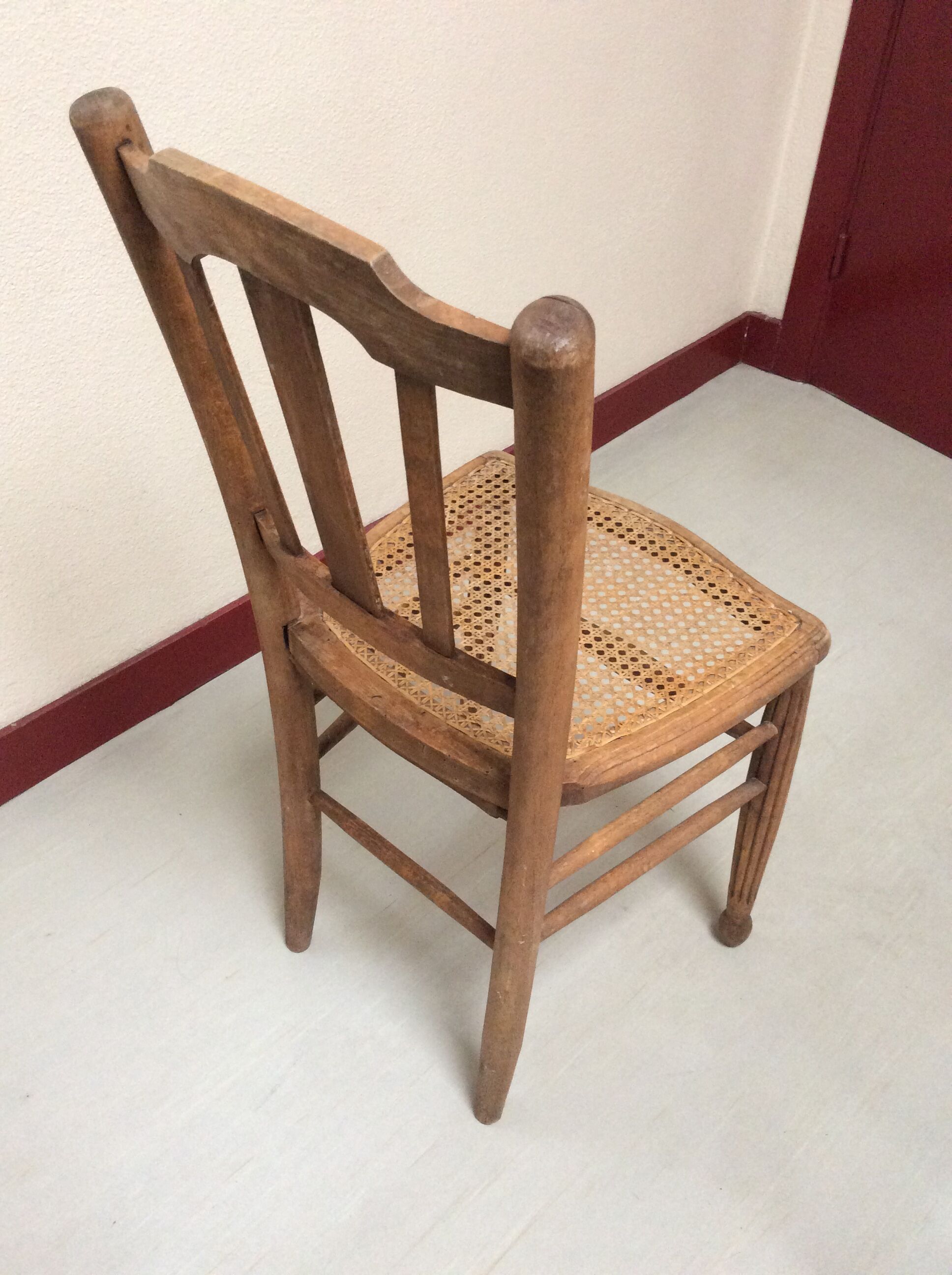 Canned chair of the 30s