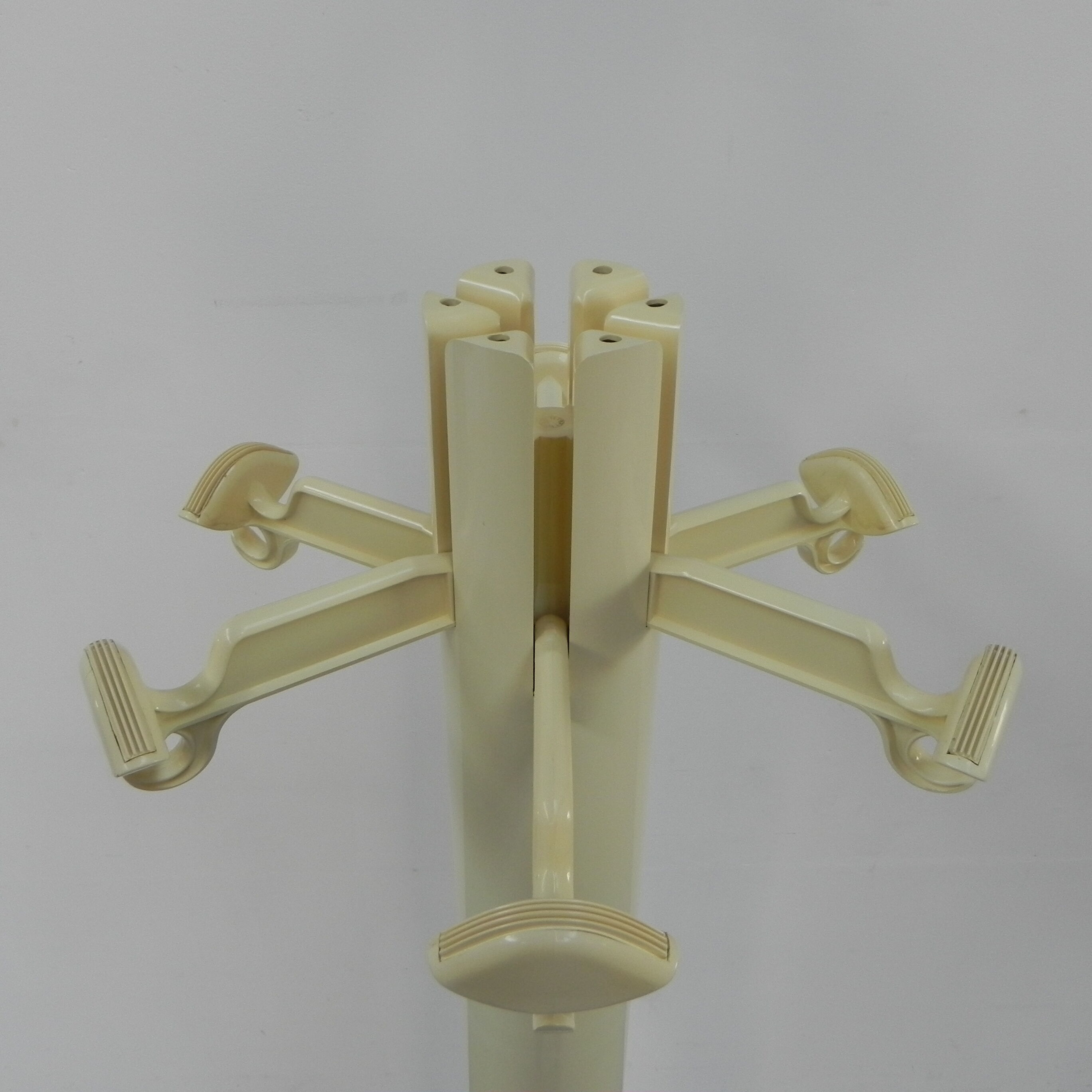Standing coat rack, Planta by Giancarlo Piretti for Castelli