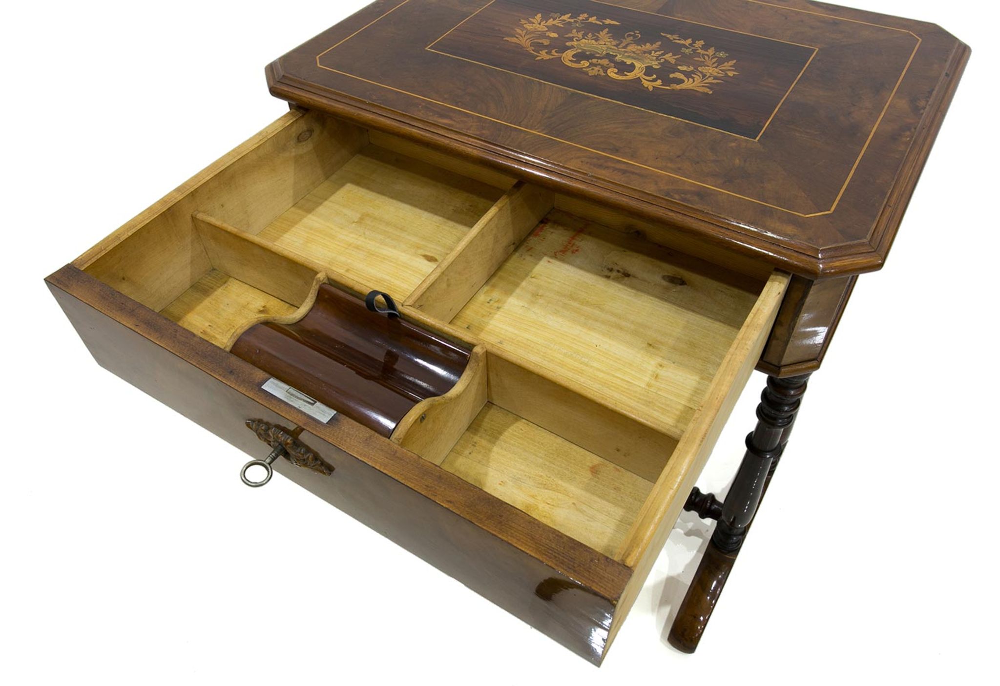 Table d'appoint, France, vers 1820