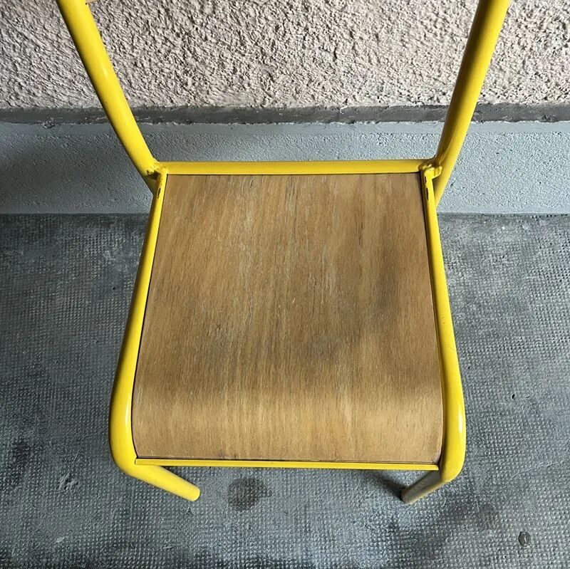 Chaise écolier vintage jaune