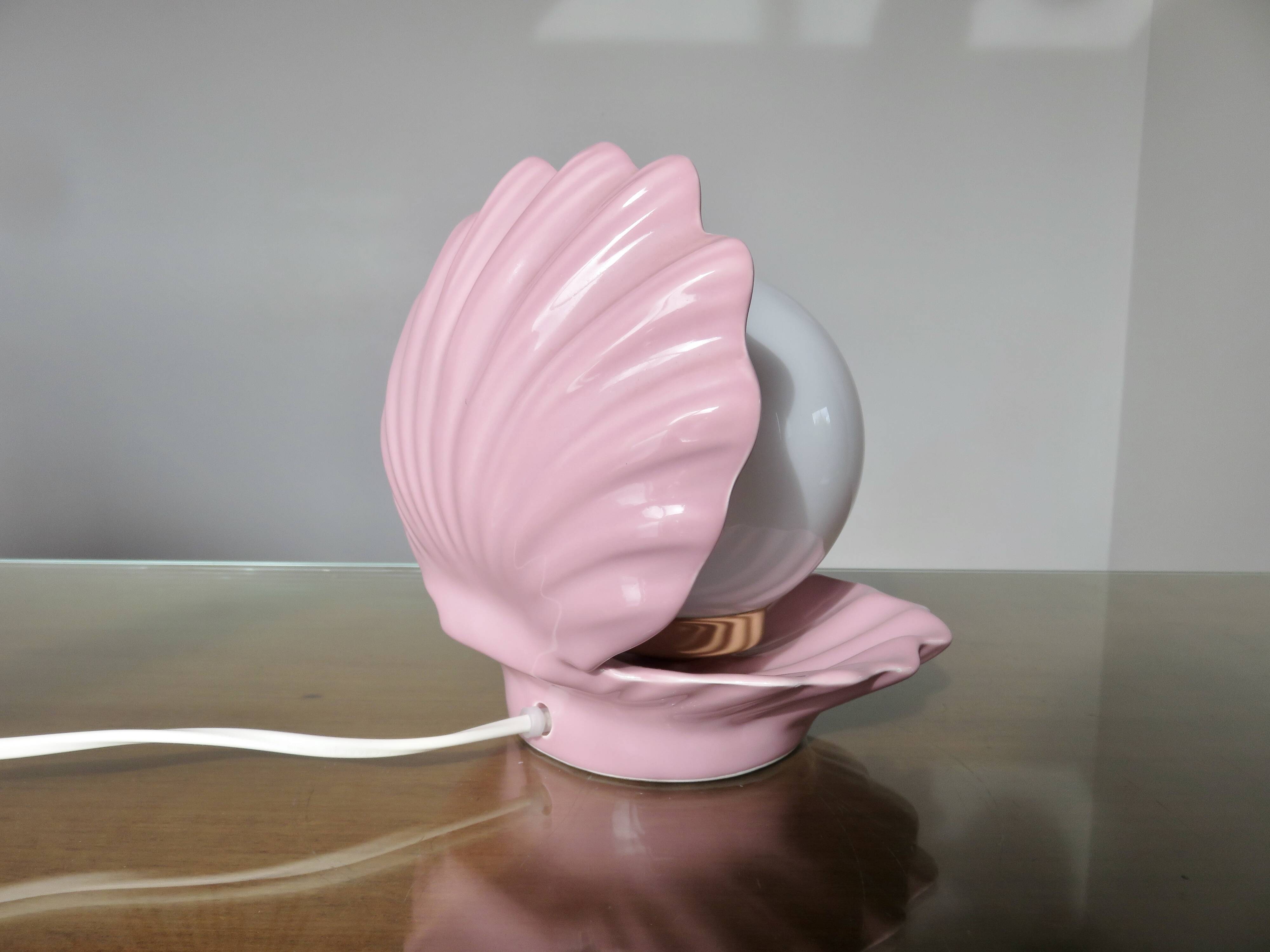 Pink ceramic shell lamp 1970