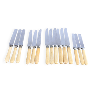 Couteaux anciens, manche - ivoire