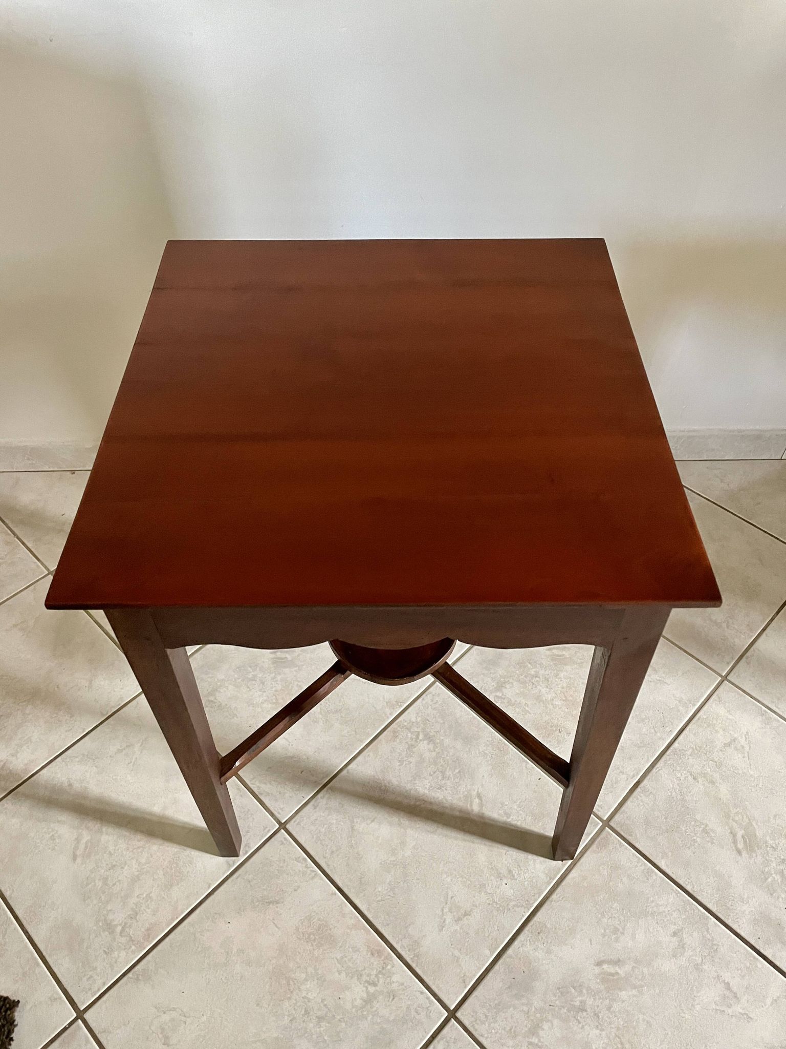 Table d'appoint carré en acajou 1970