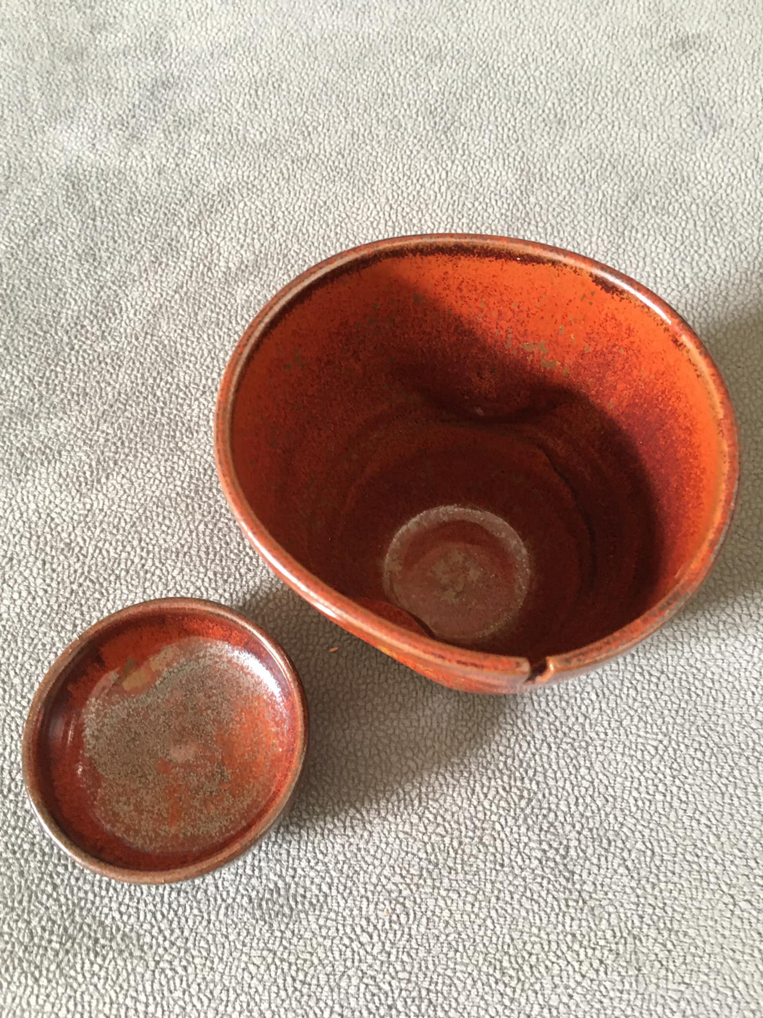 Tasse à thé et coupelle en grès émaillé