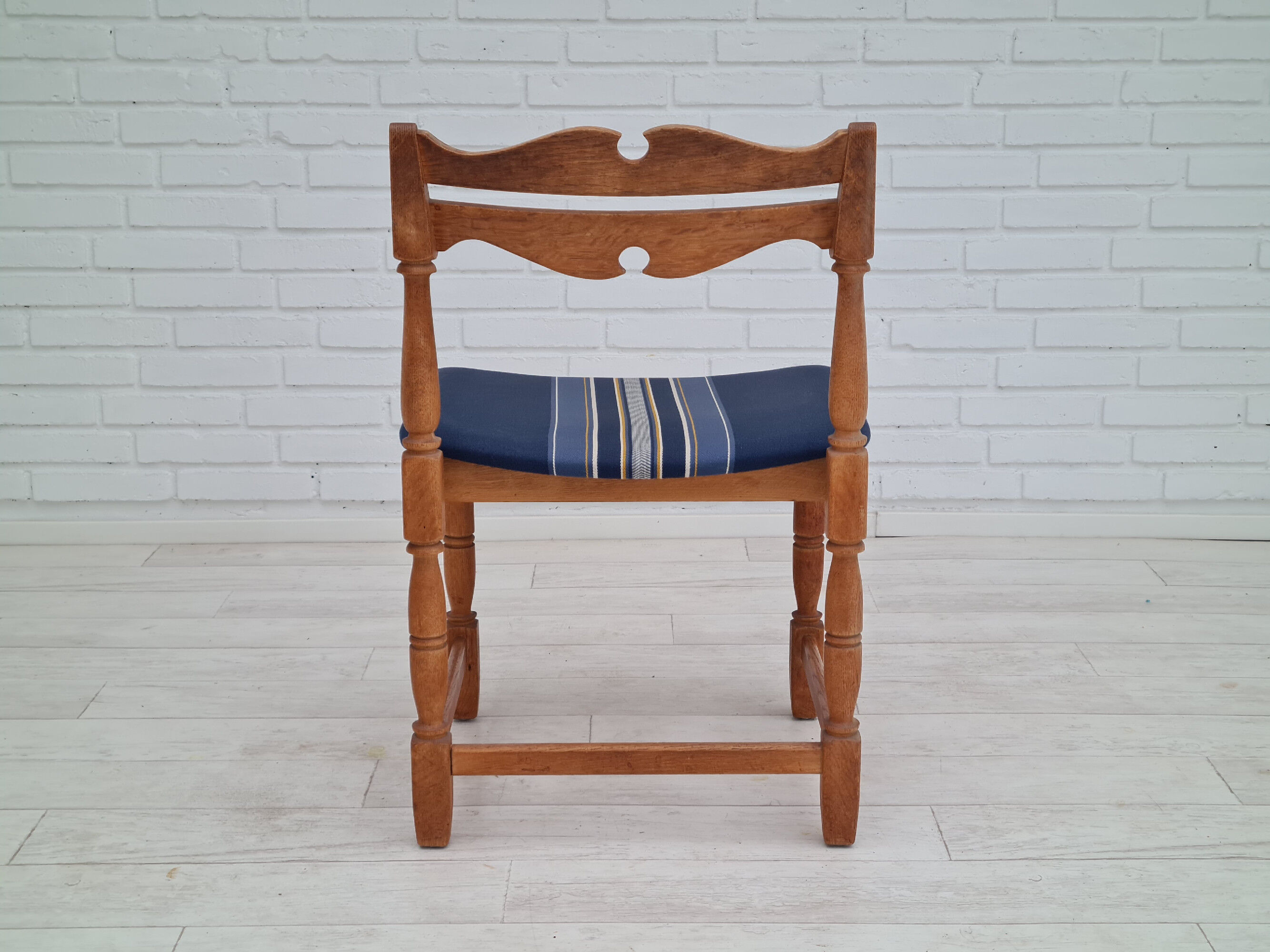 5 chairs in oak wood 1960
