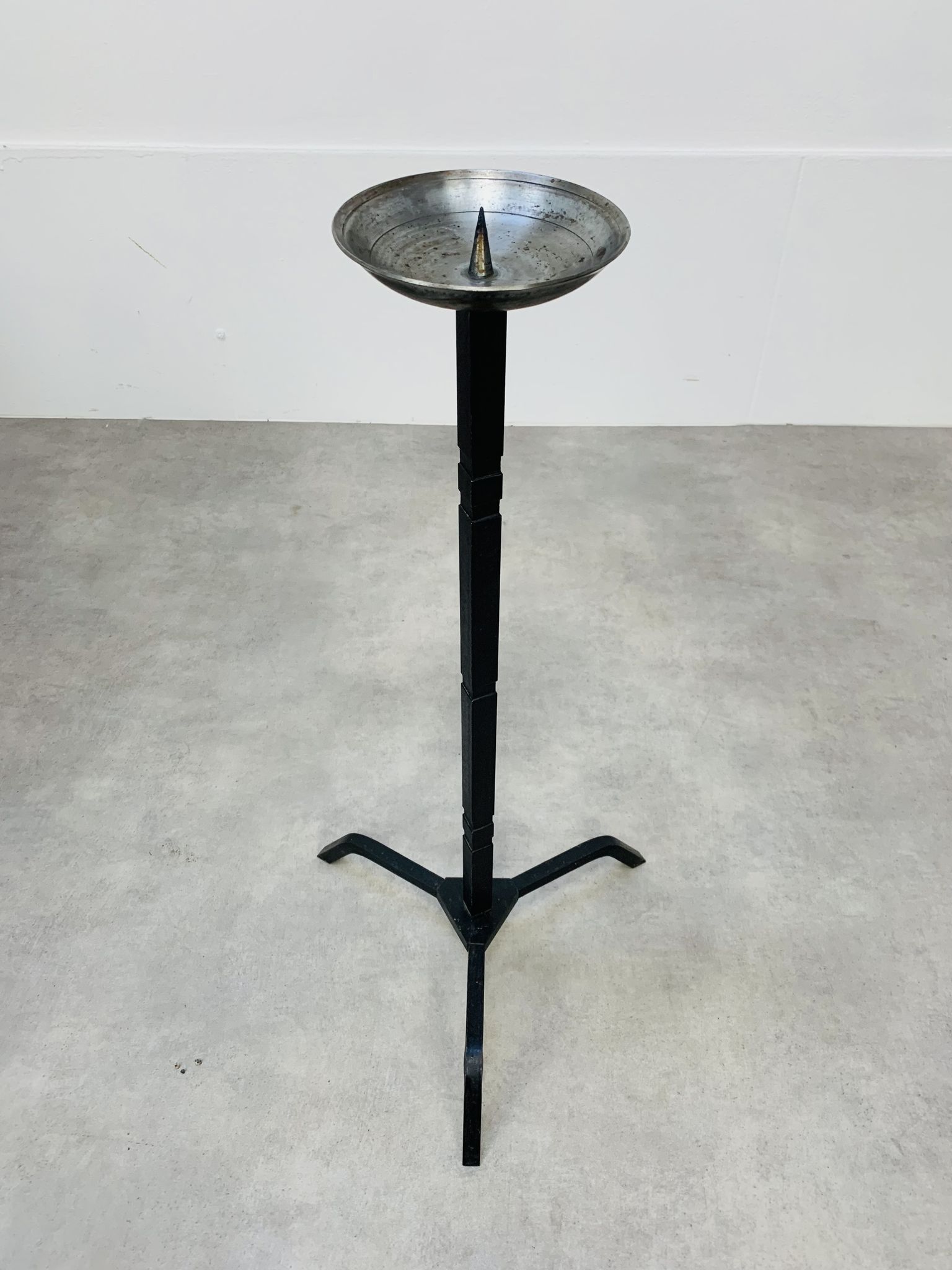 Bougeoir pique cierge brutaliste fer forgé 69 cm