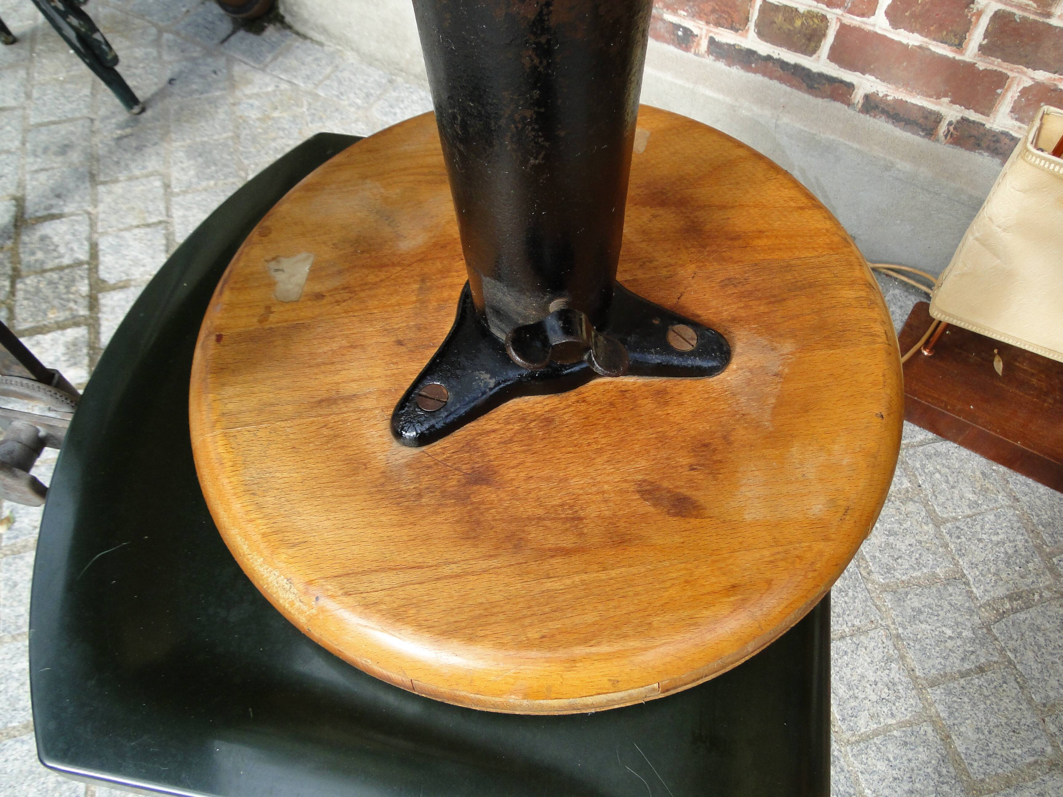Vintage singer's stool 30/40