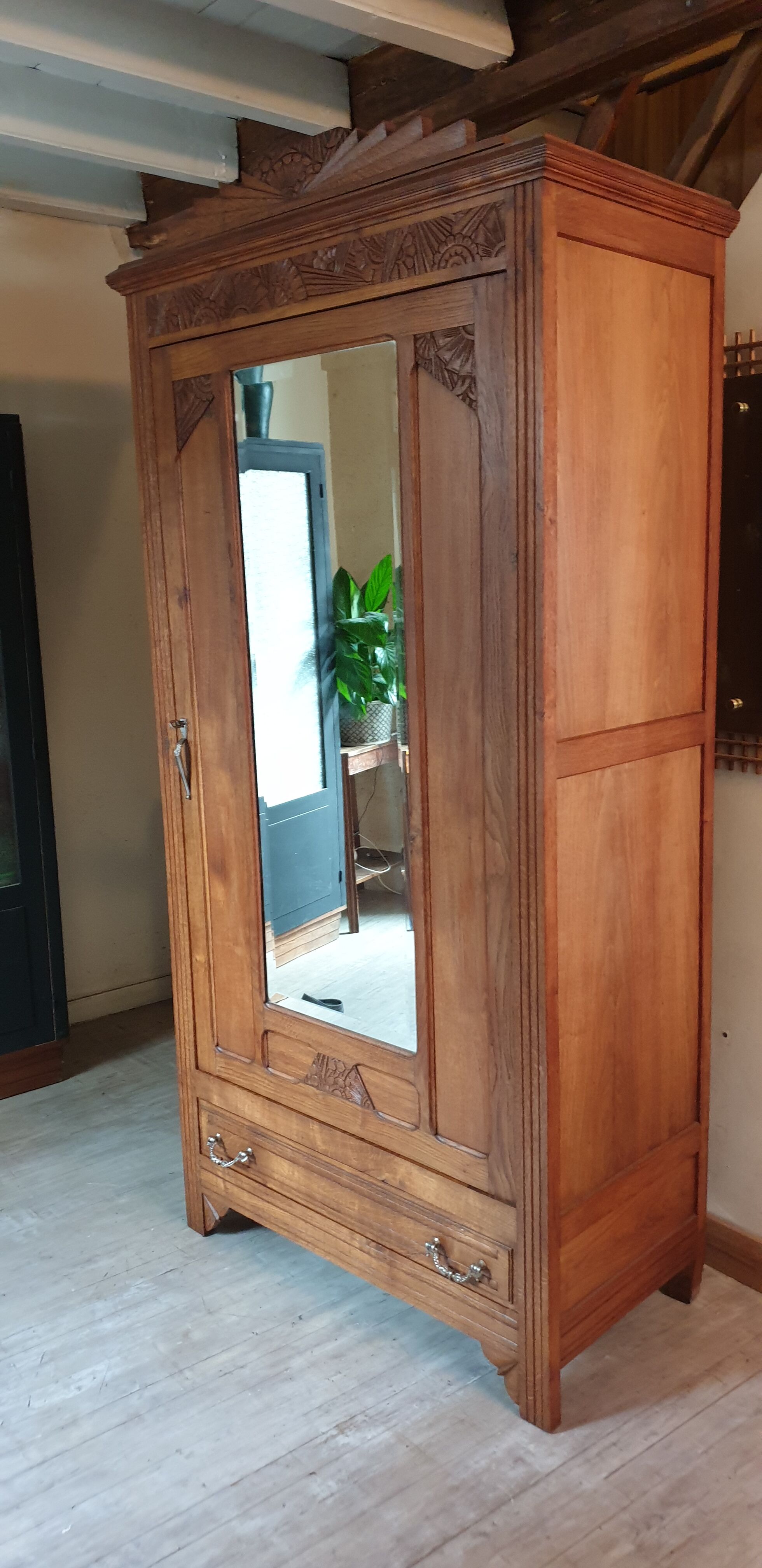 Wardrobe in solid oak