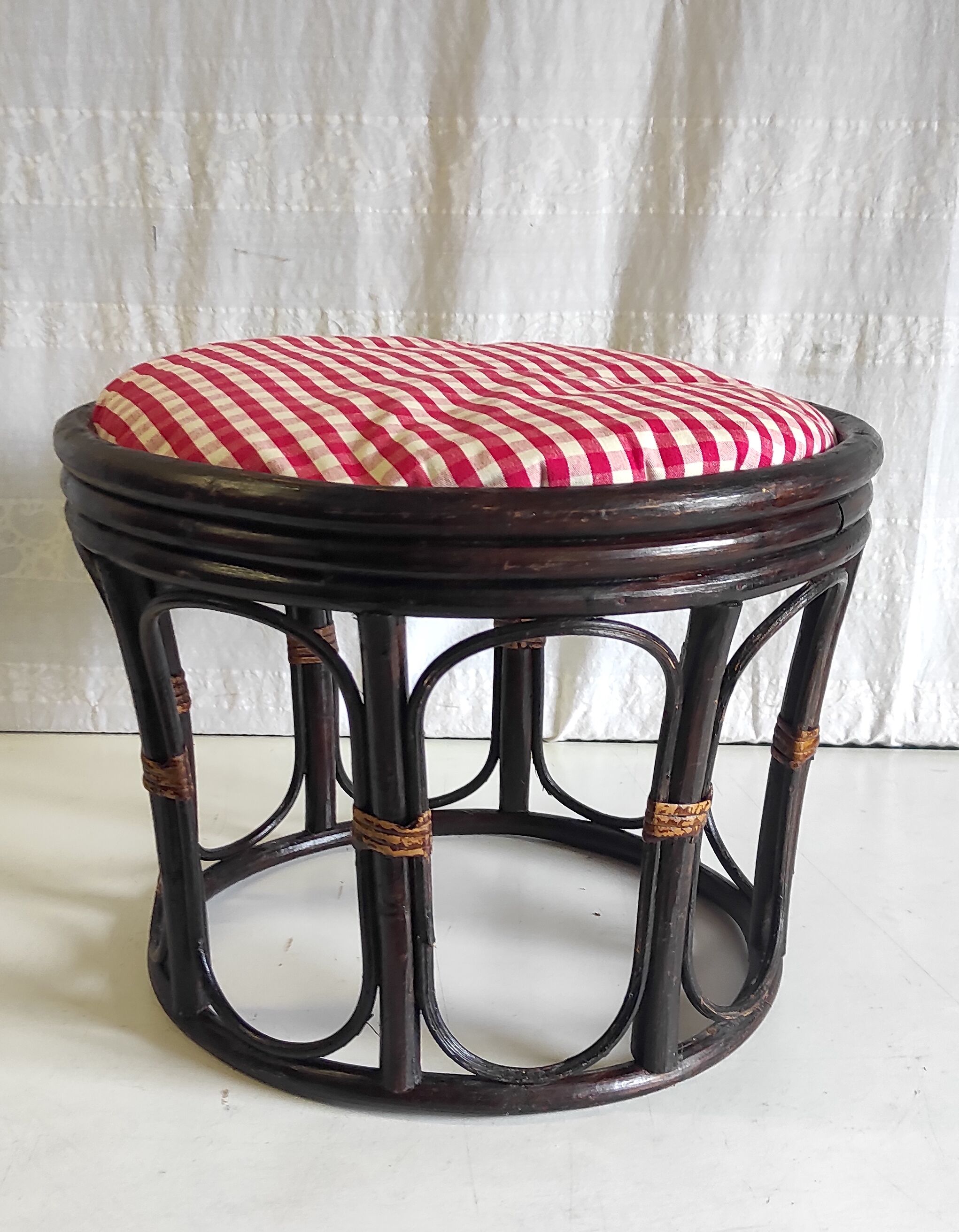 Rattan stool and fabric cushion – 80s/90s