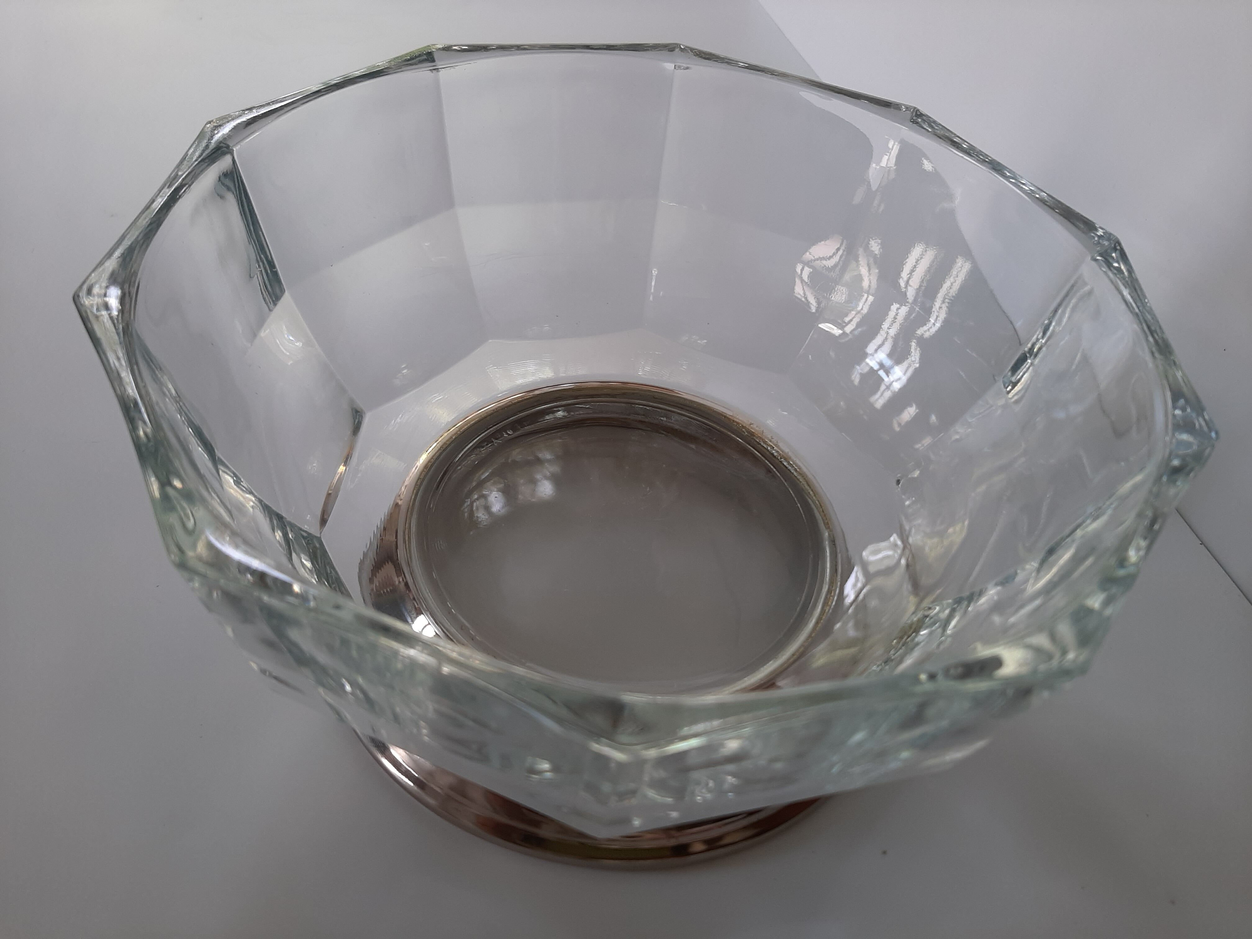 Art deco crystal cut