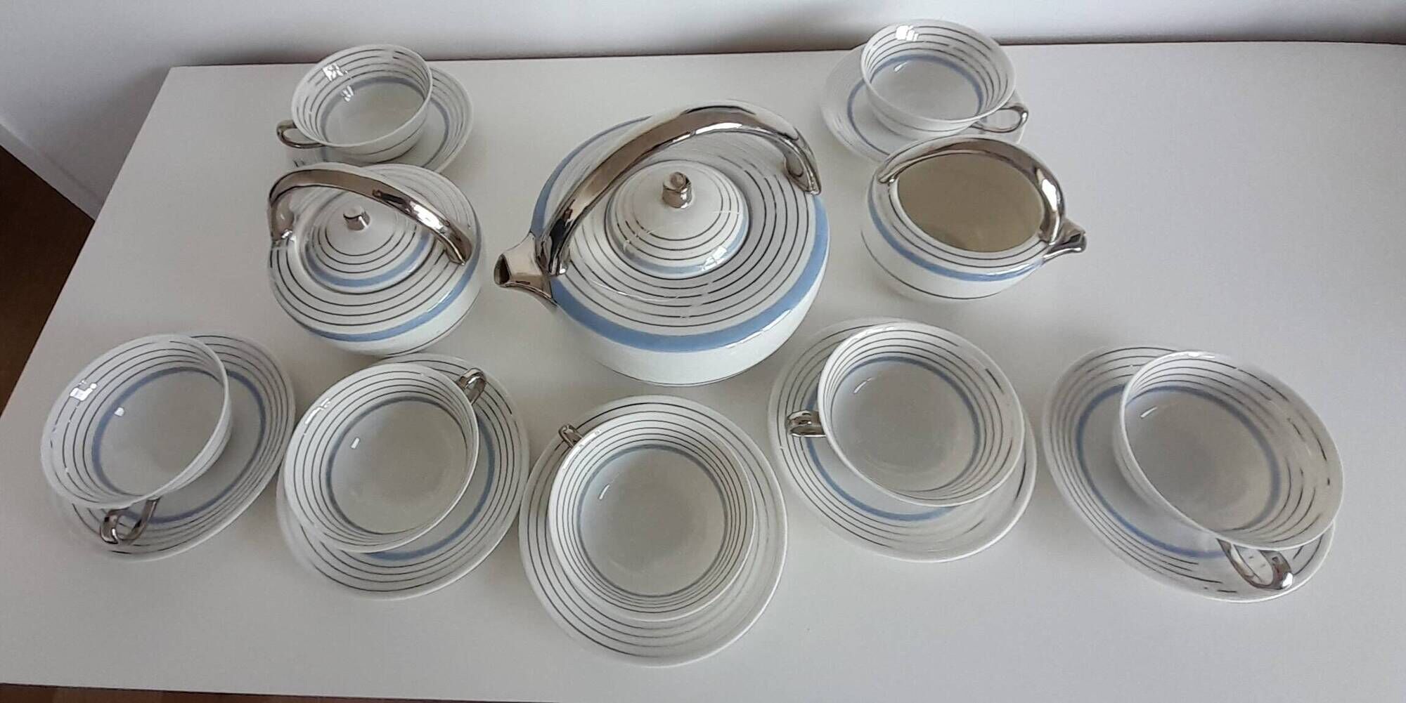 Art Deco tea and coffee service in Limoges porcelain Charles Arenfeld