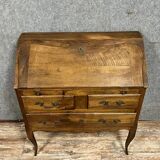 Louis XV style chest of drawers in solid walnut circa 1920-1940
