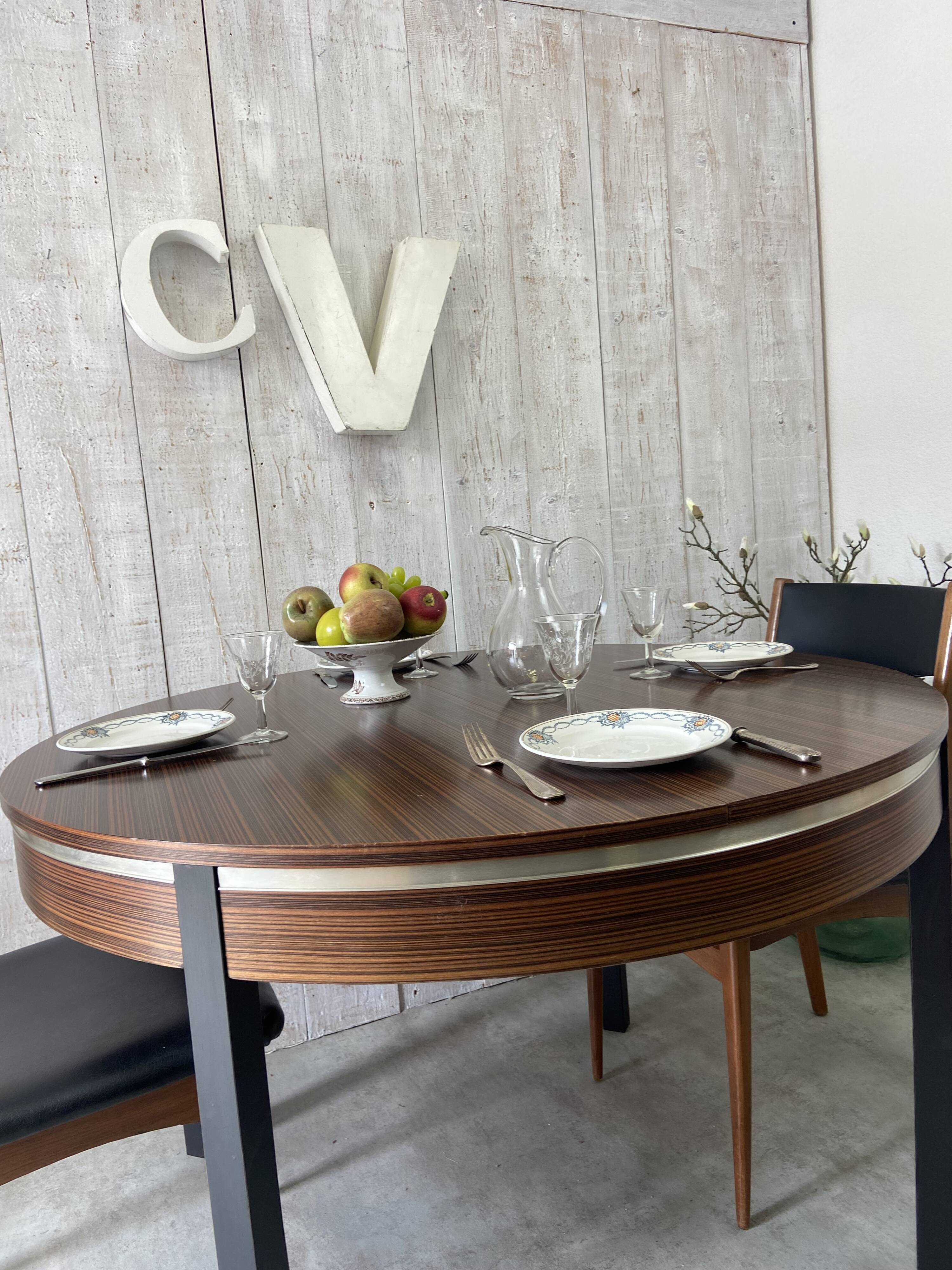 Vintage extendable table