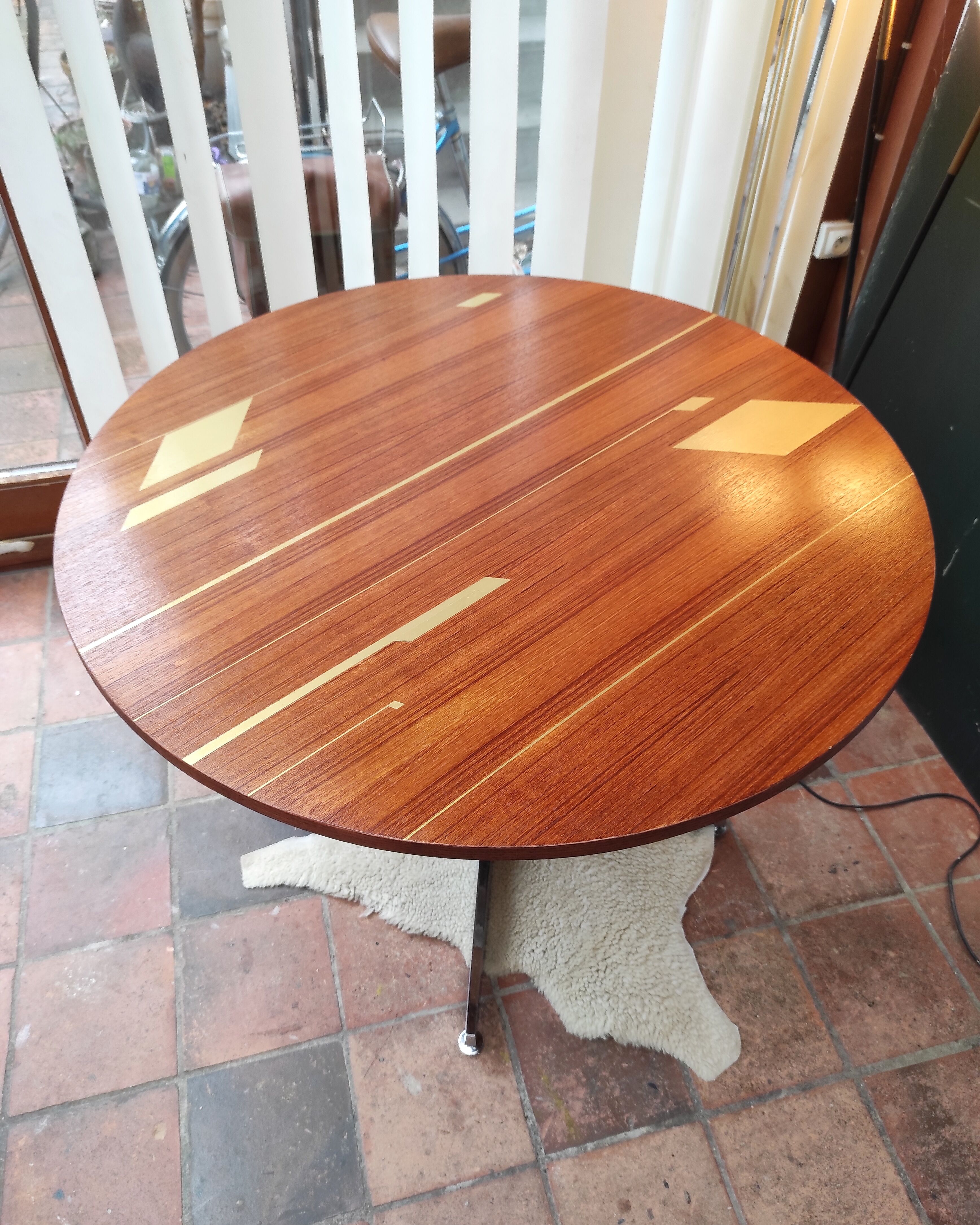 Table up and down 70s