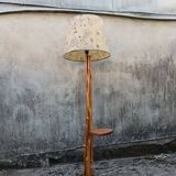 Brutalist floor lamp in solid wood H160 with tripod base