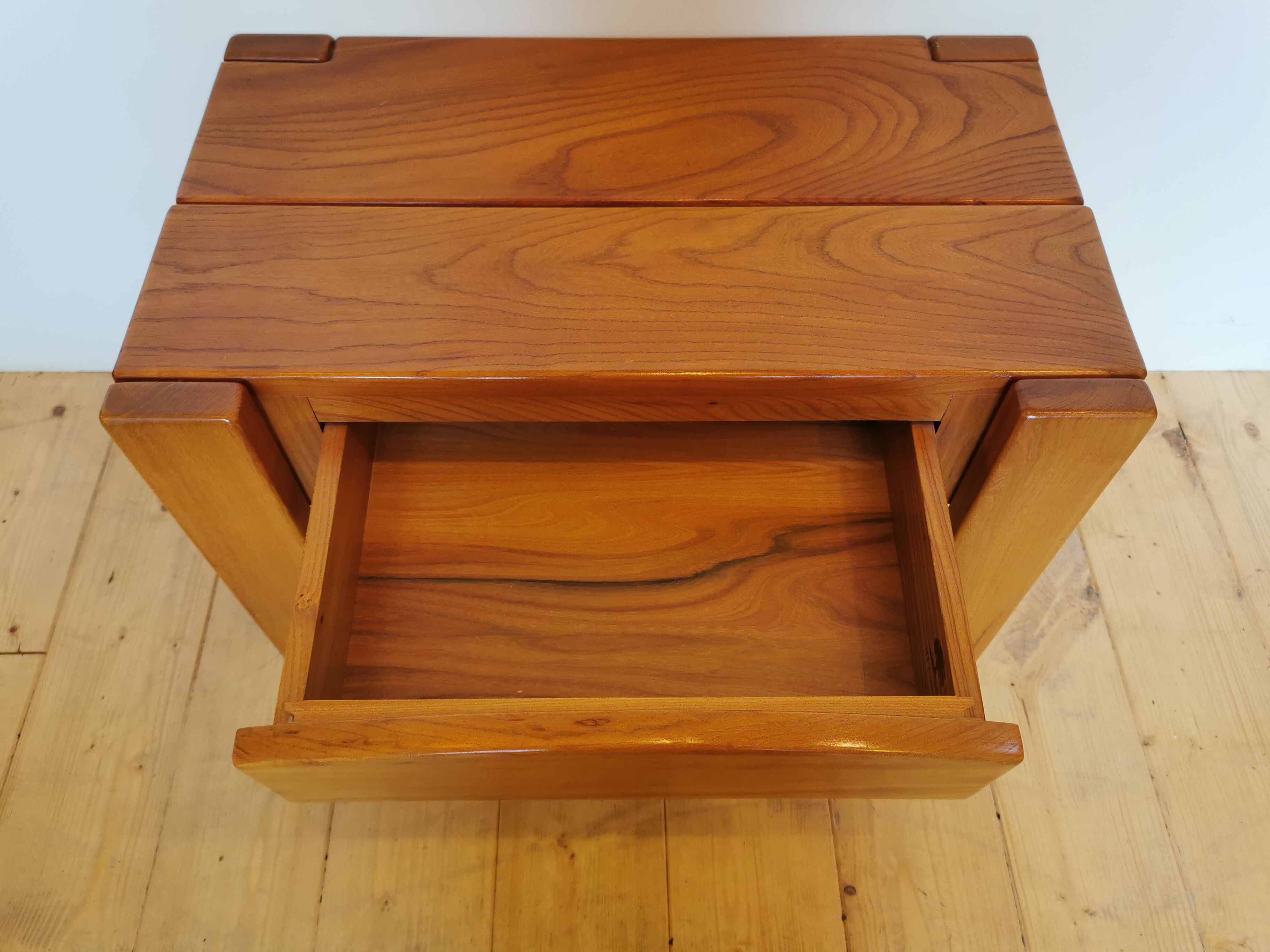 Paire de chevets en orme Maison Regain