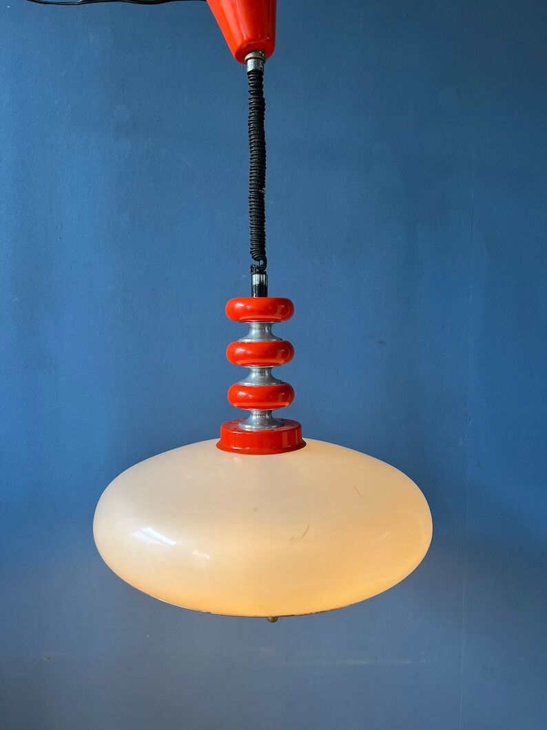 Red suspension lamp