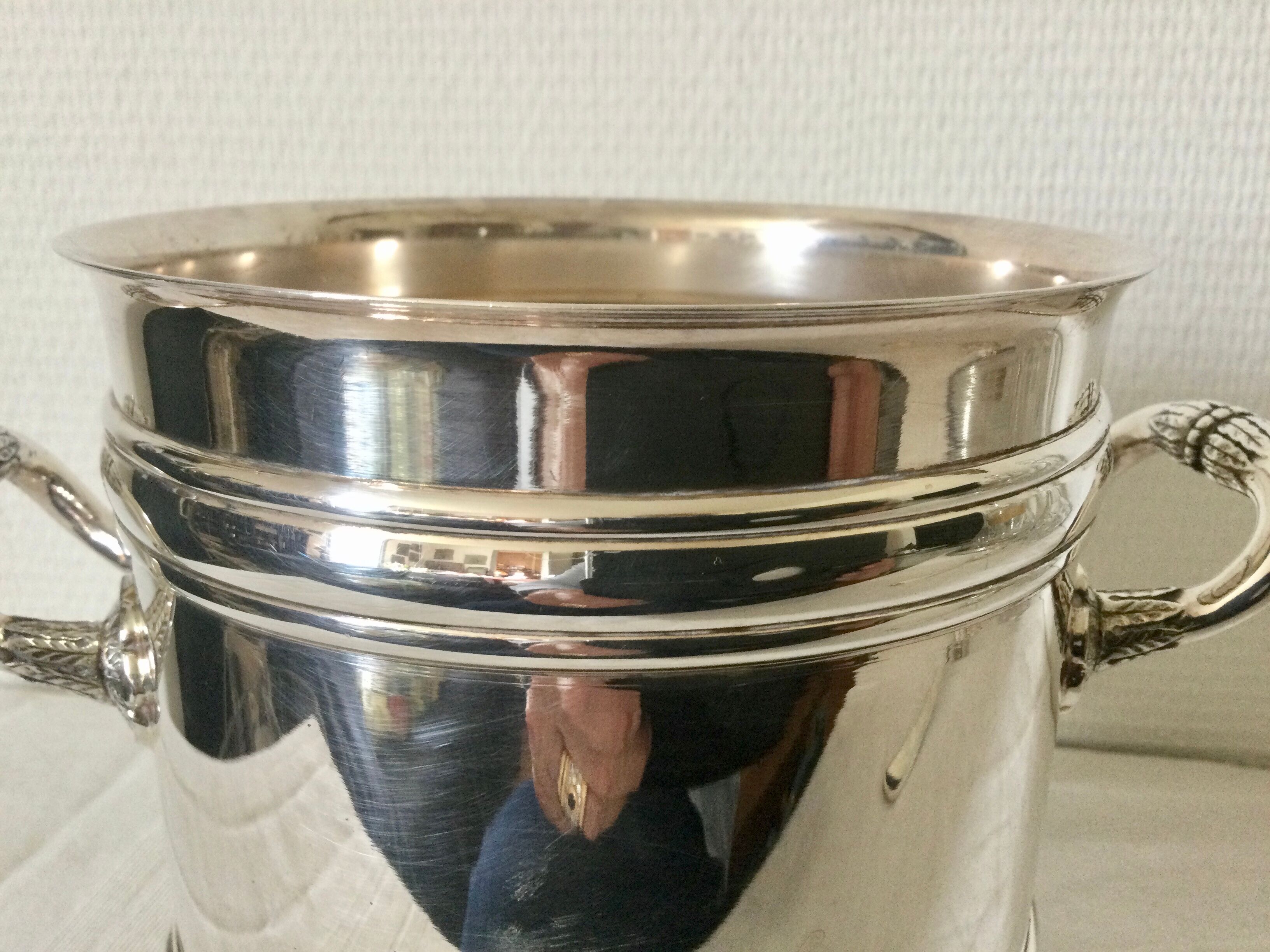 Silver metal ice bucket from Christofle House