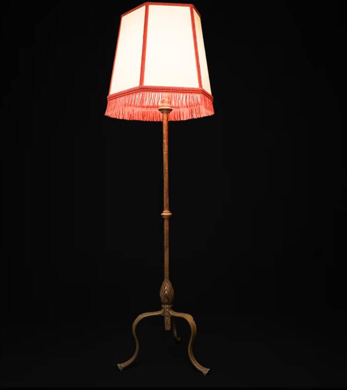 Lámpara de pie de hierro forjado, años 60