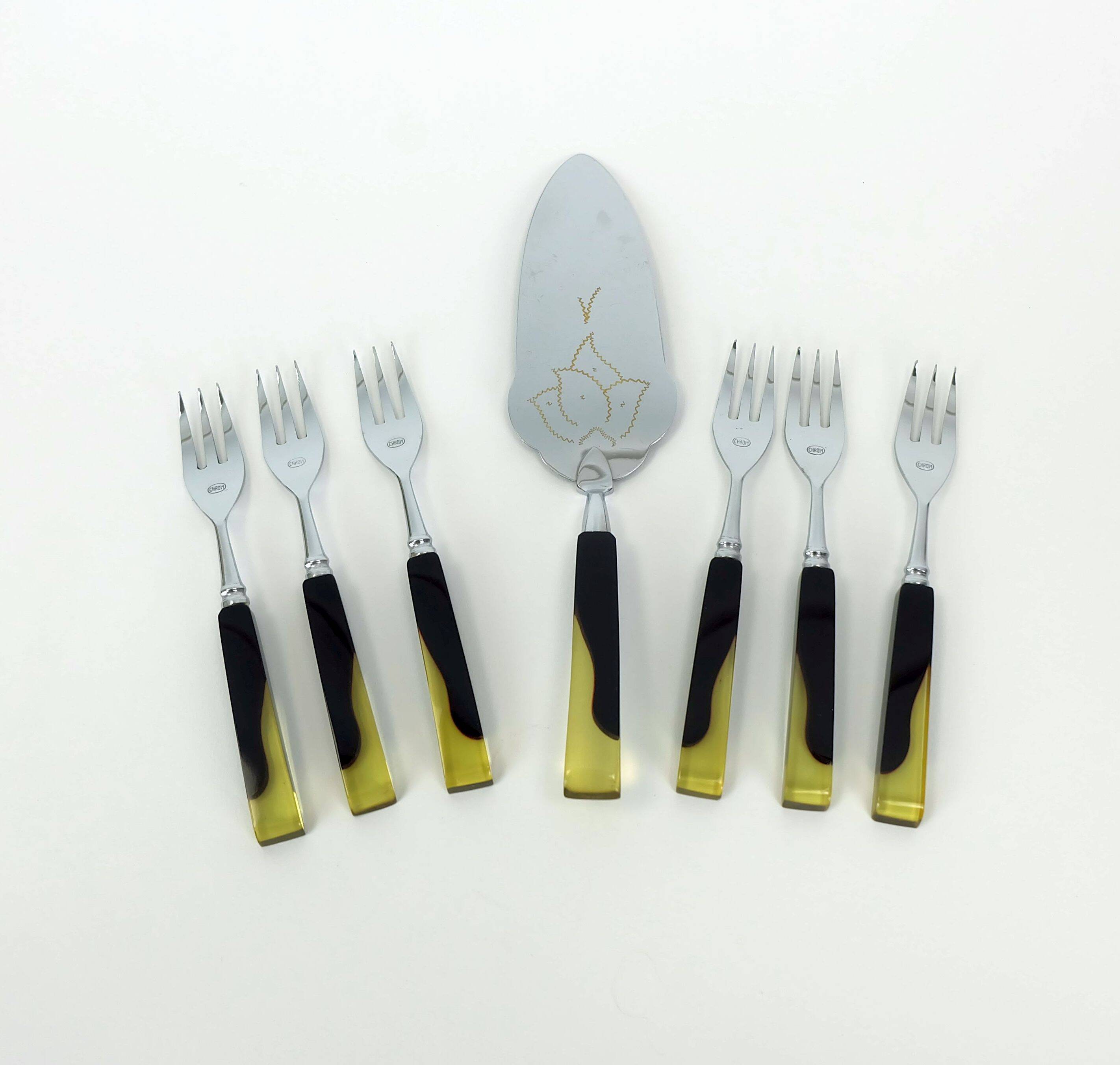 Art déco cake lifter and 6 cake forks black bakelite and lucite cake set