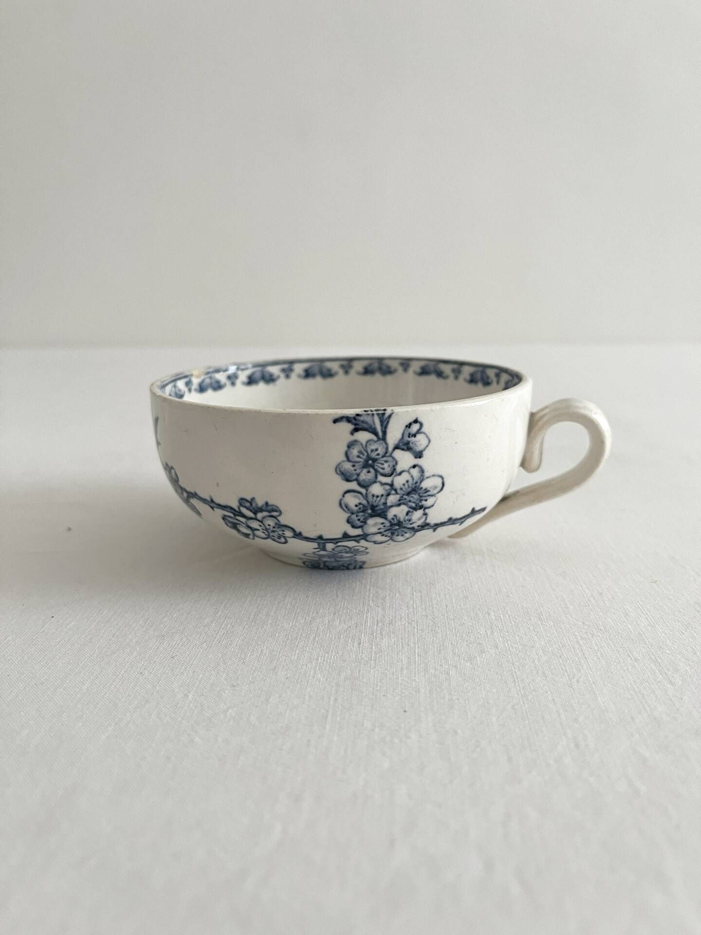Antique ironstone cup "Carmen" Sarreguemines