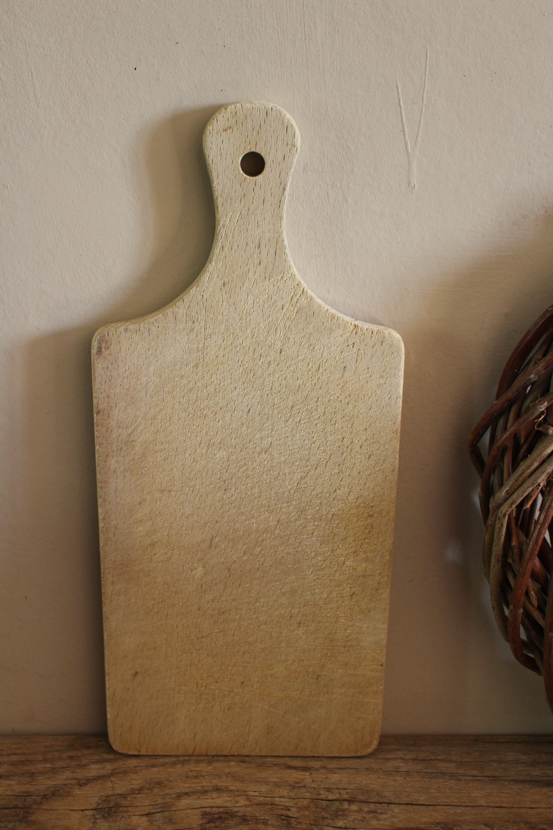 Petite planche à découper en bois manche