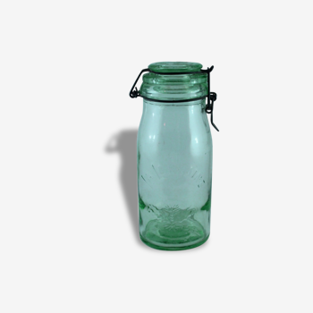 The light green Loraine jar