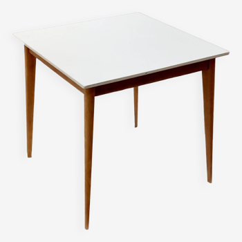 Scandinavian table