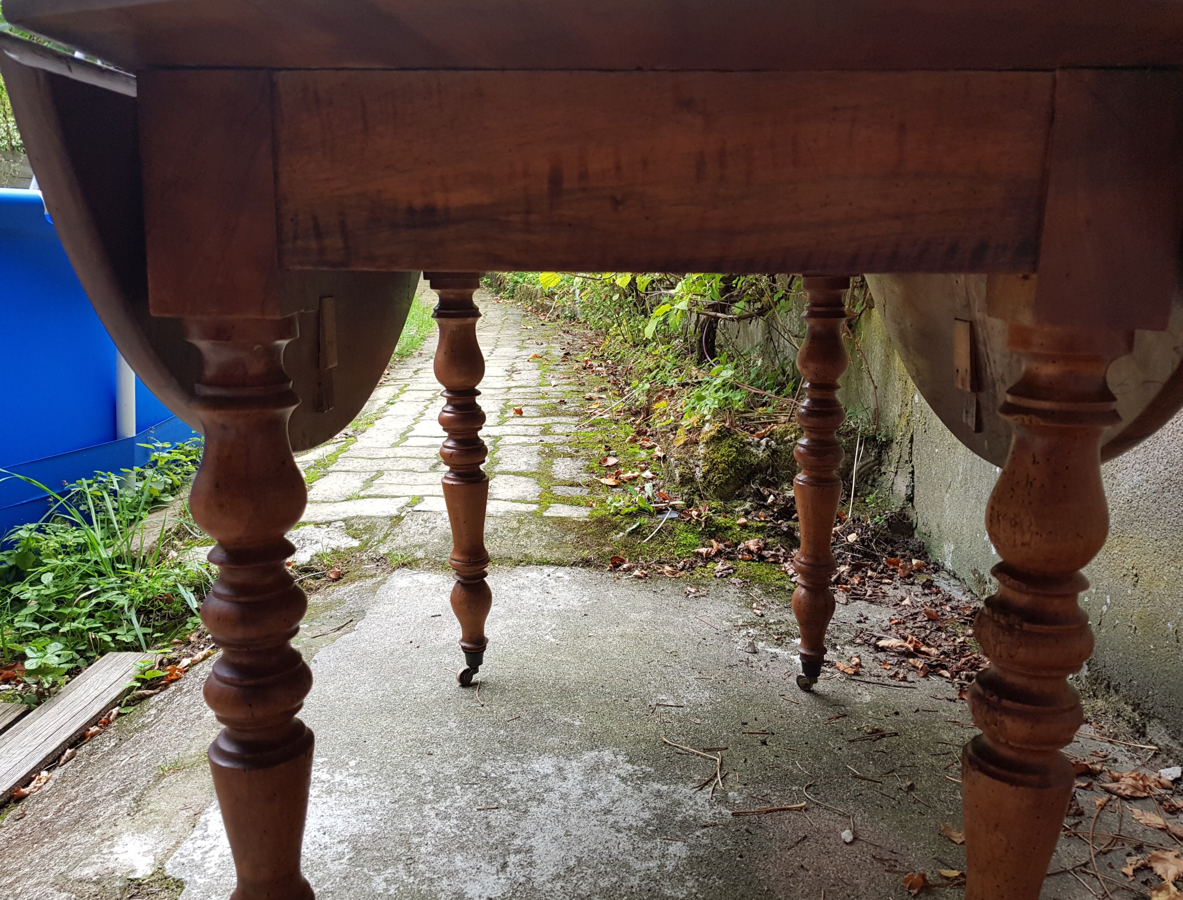 Louis Philippe roundtable