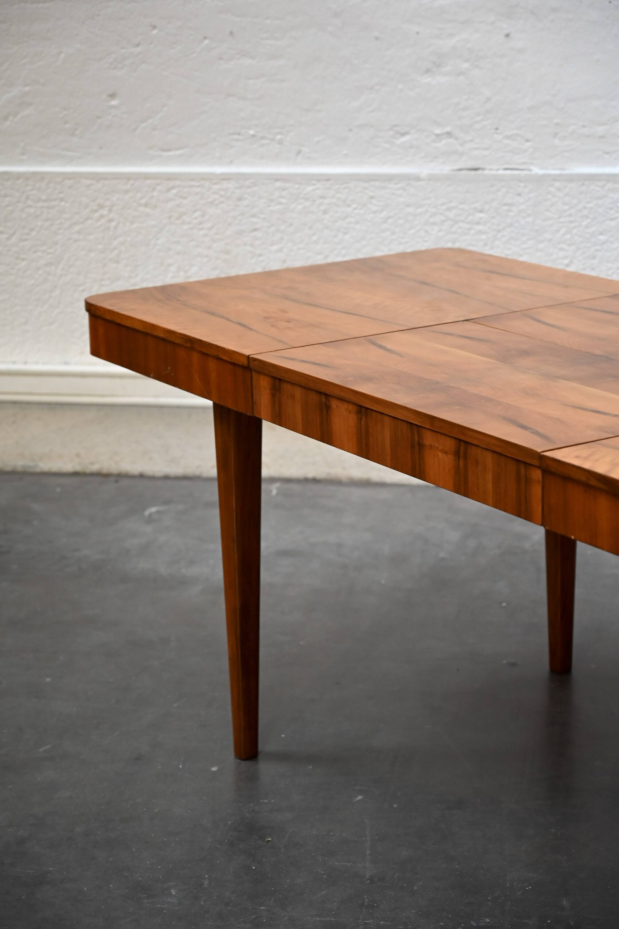 Artdeco extending table