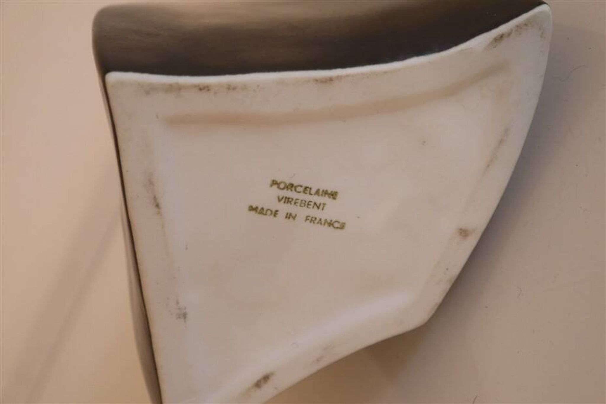 Vase en porcelaine de Virebent 1970