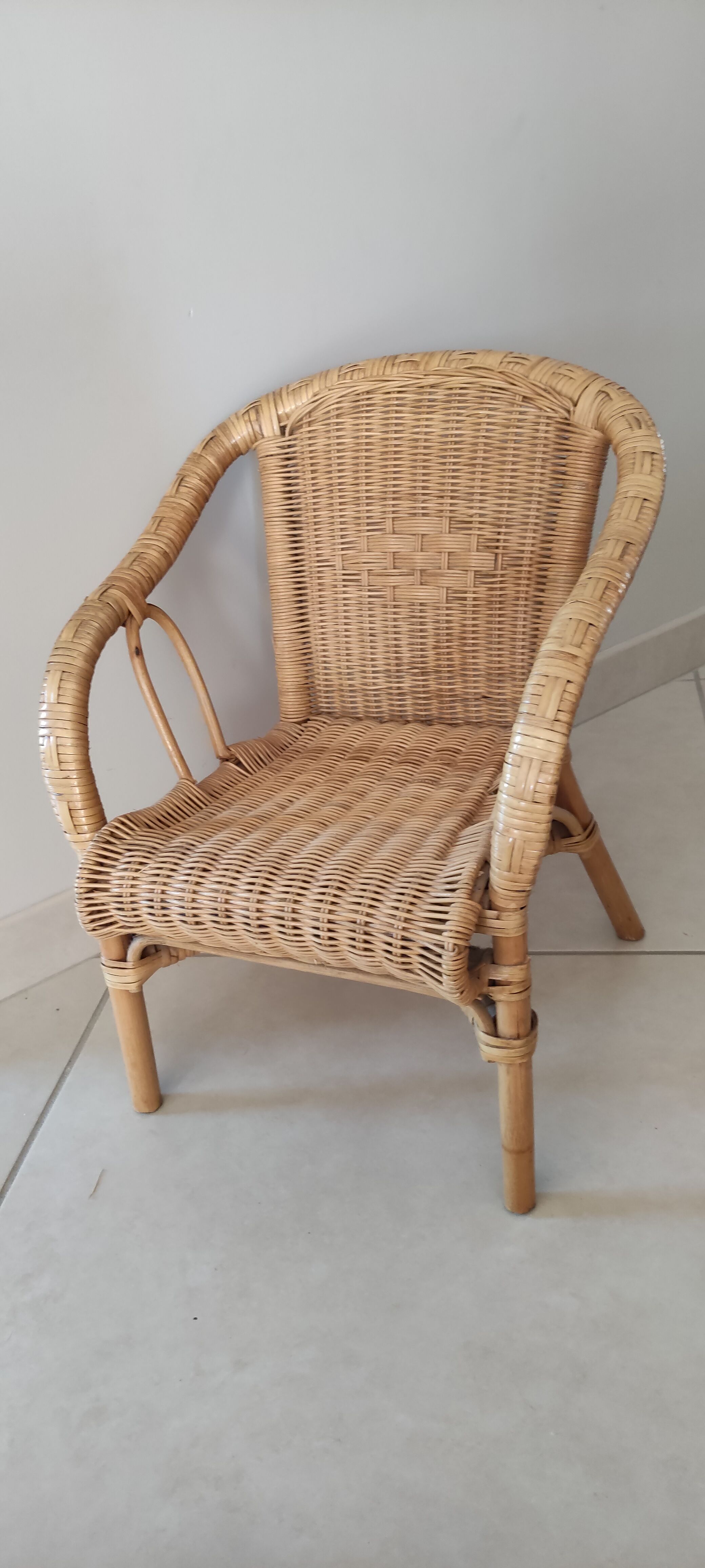 Fauteuil vintage pour enfant