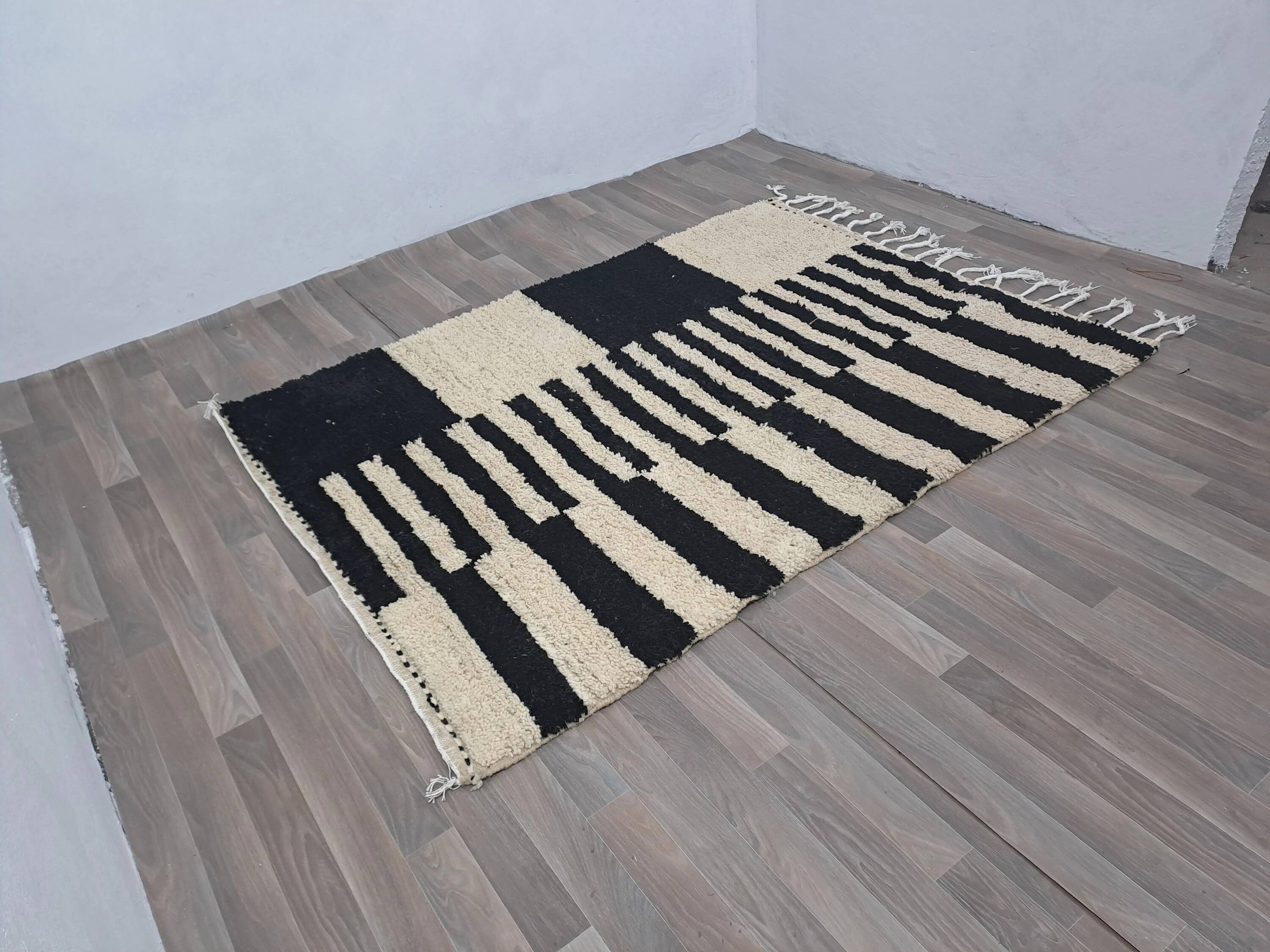 Authentic handmade Berber rug 2.5x1.5 m