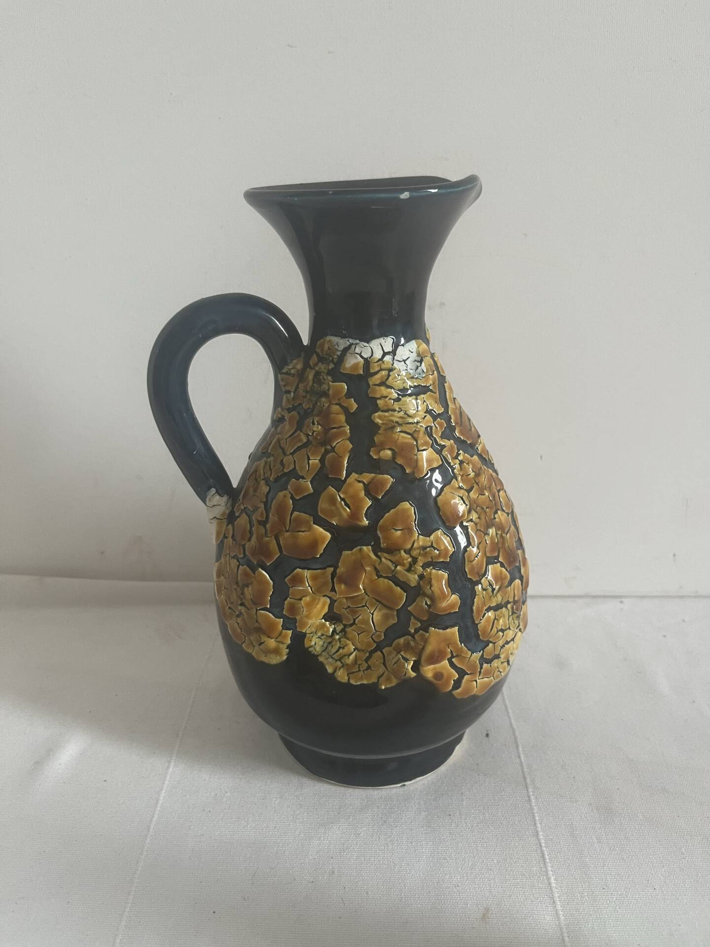 Vintage fat lava Vallauris pichet vase