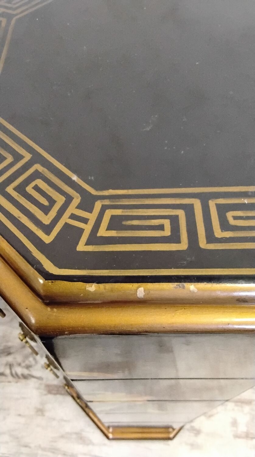 Asian style chest of drawers