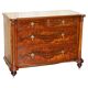 Commode Victorienne en Bois Flammé avec Roulettes en Porcelaine