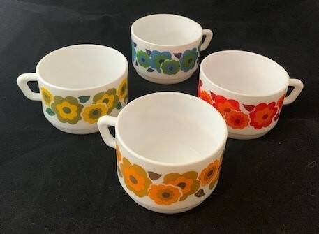Arcopal brand Lotus mugs
