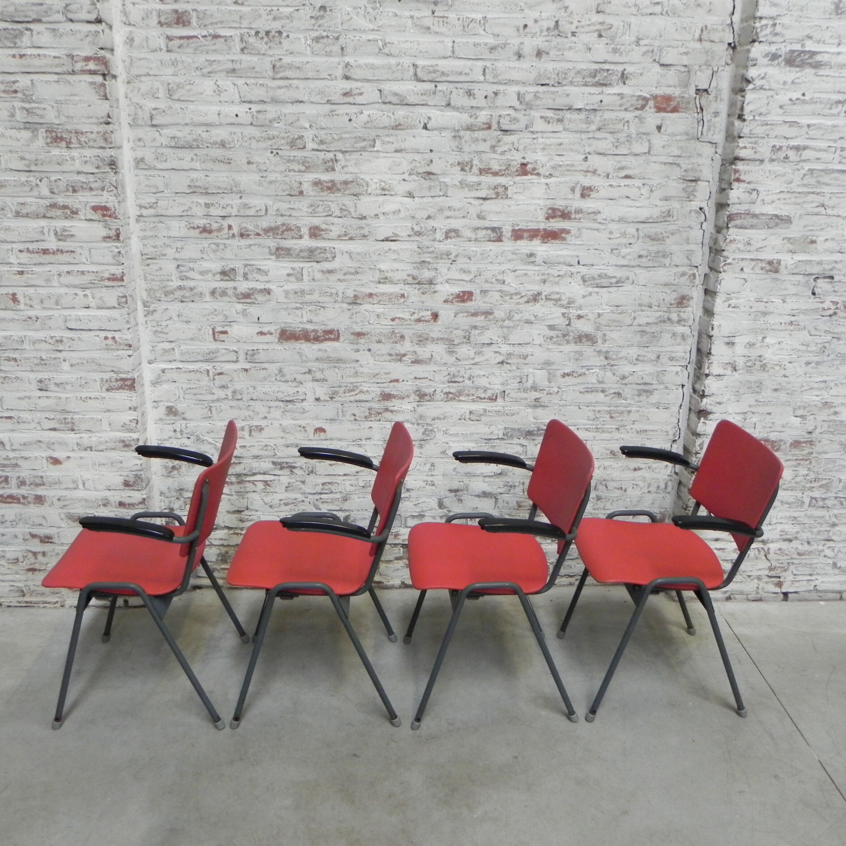 Set de 4 chaises de table vintage avec accoudoirs