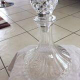 Crystal decanter with its cap