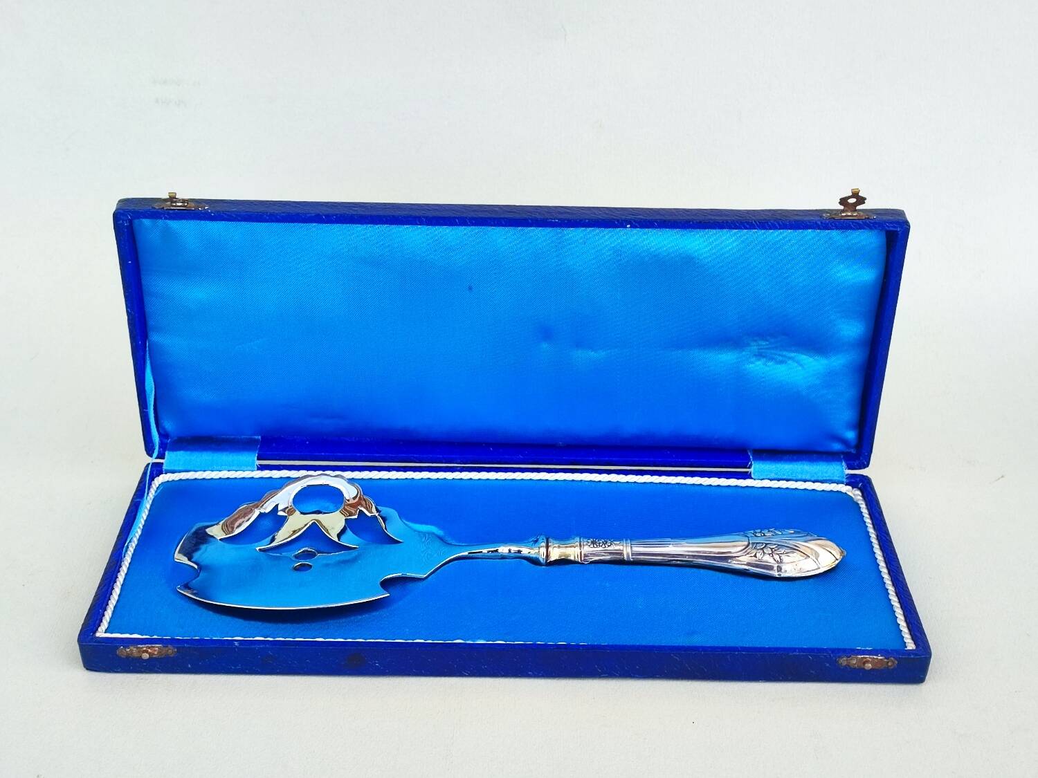 Silverplated cake knife /scoop