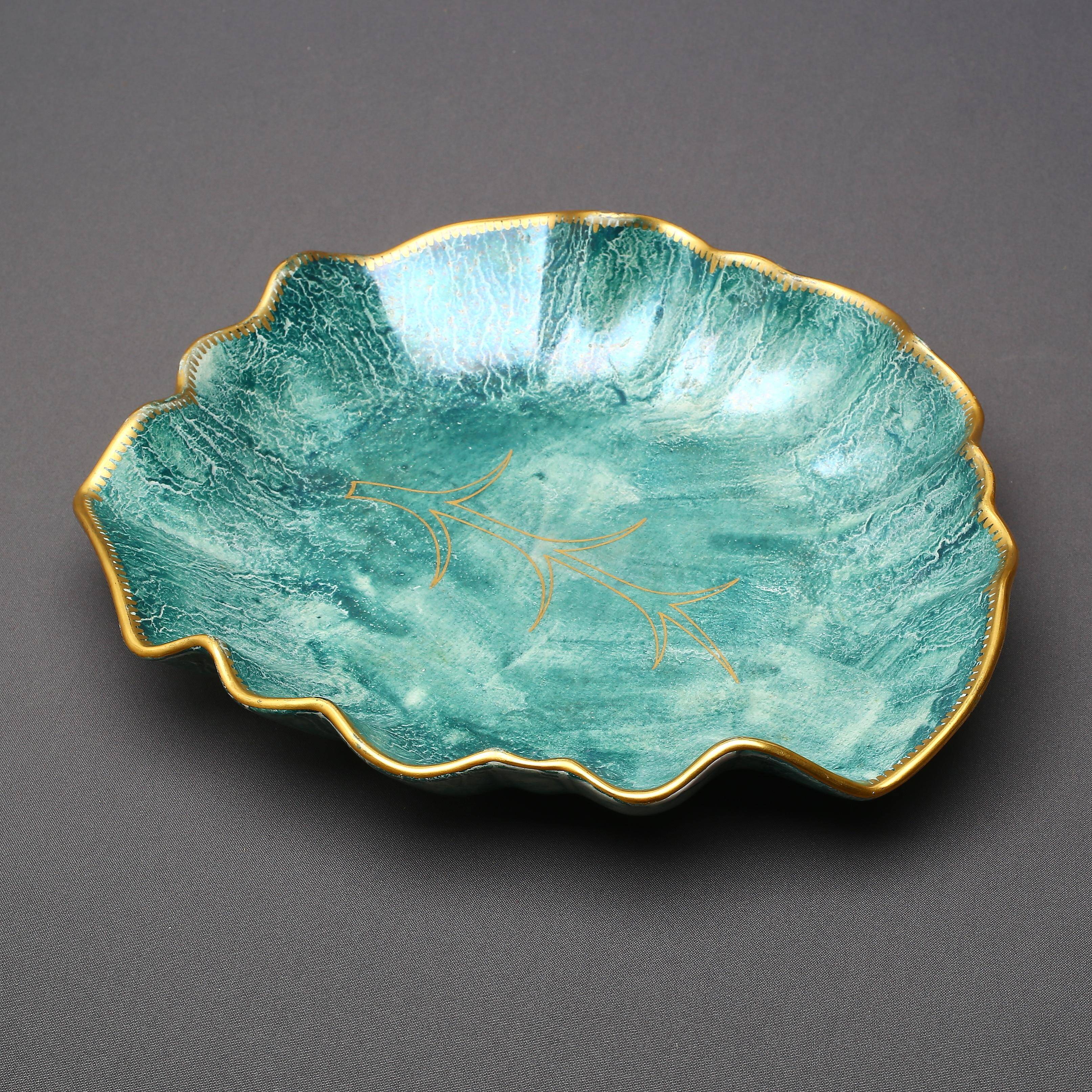 Centre en forme de grande feuille en lustre vert de Josef Ekberg, Art Déco de la grâce suédoise des années 1920.