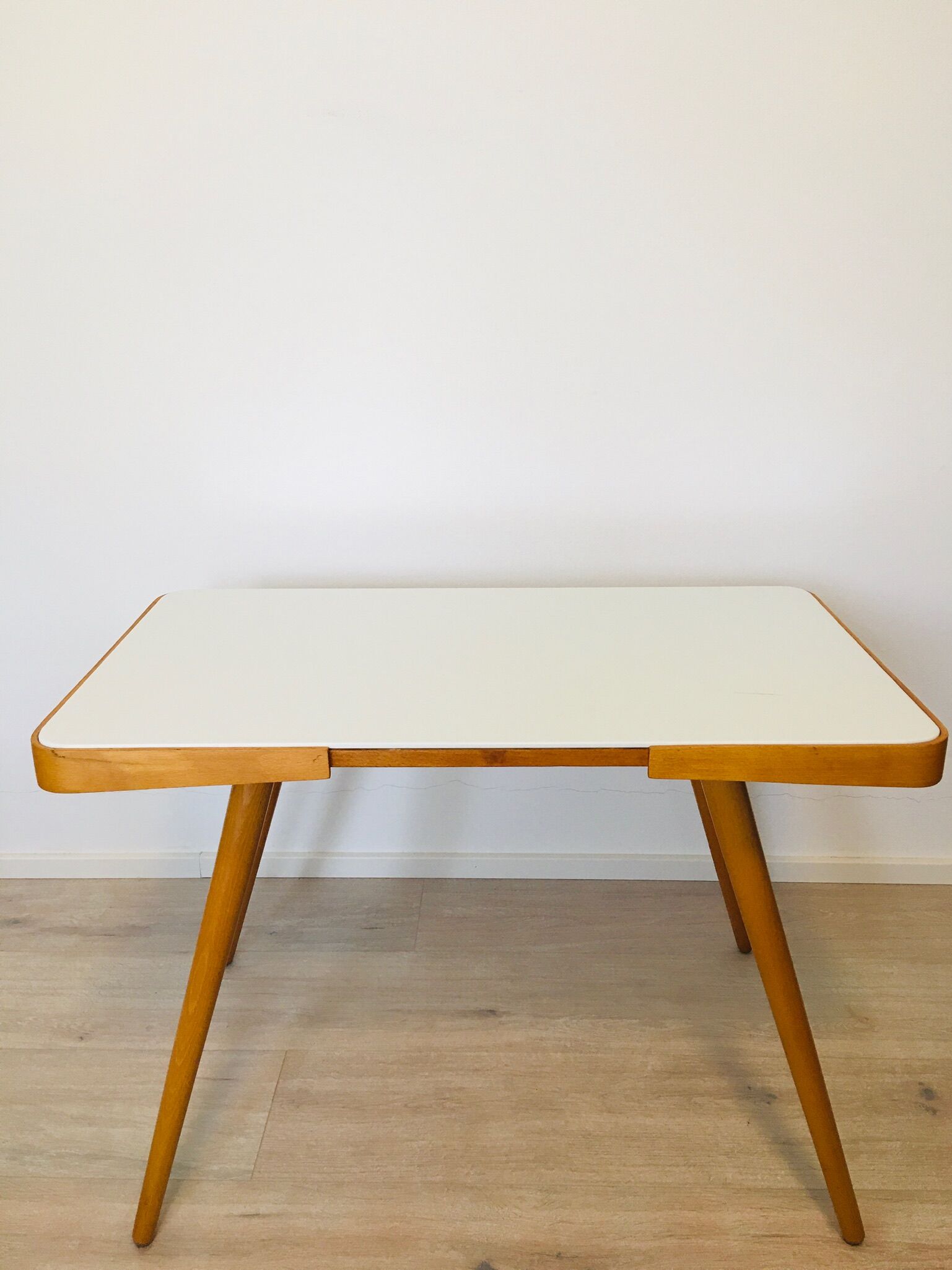Table basse en verre blanc de Jiri Jiroutek années 1950