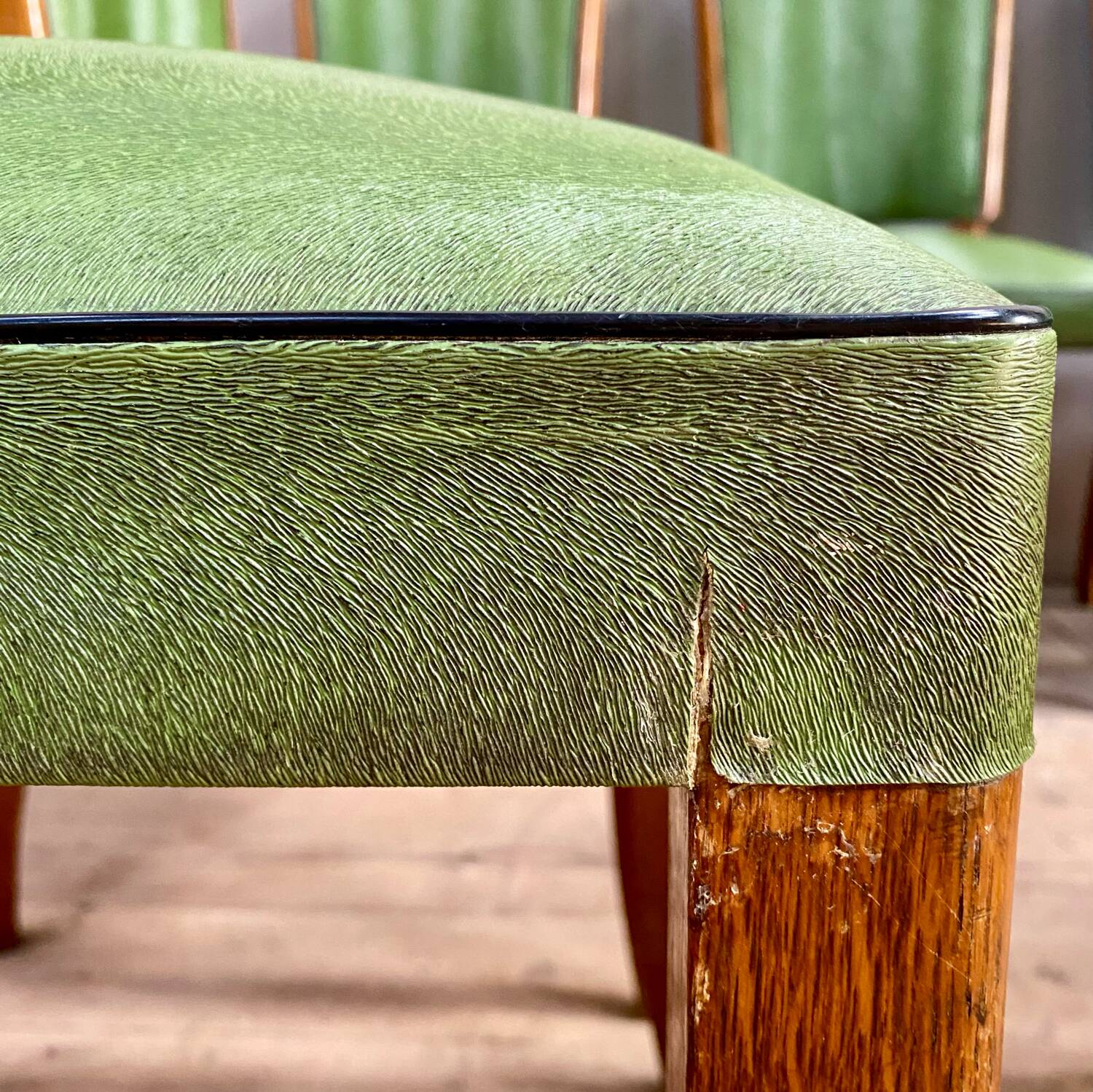 Set of 10 vintage chairs