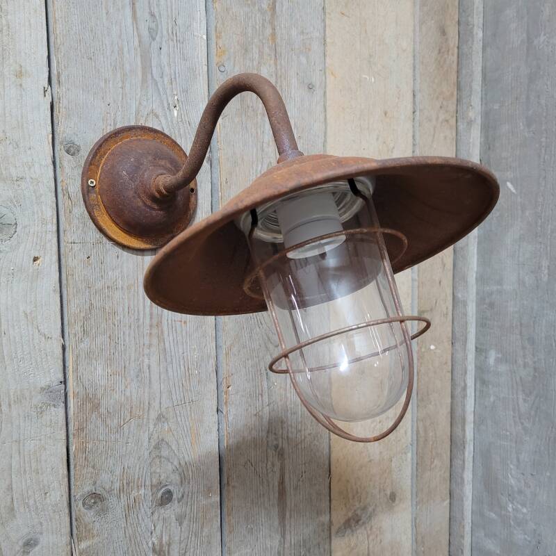 Applique murale French Rusty Barn Lamp