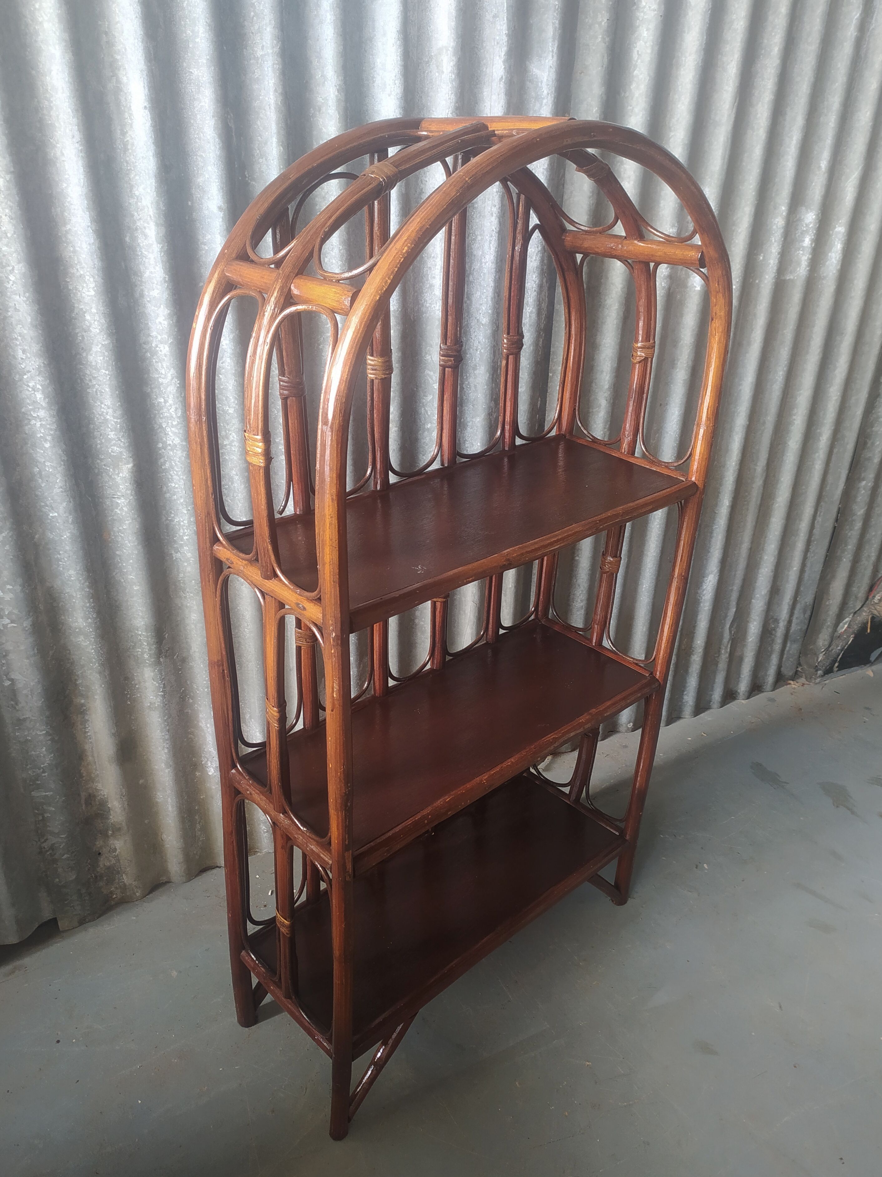 Étagère rotin vintage
