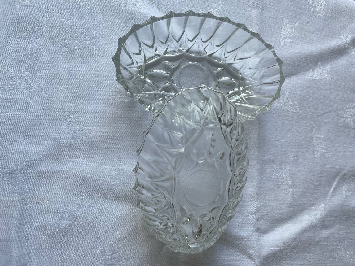 2 glass soap dish holders