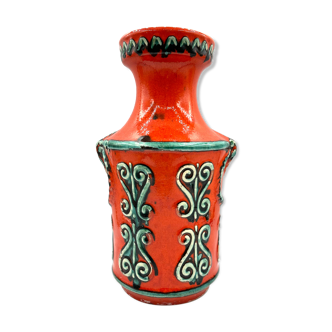 Red sandstone vase
