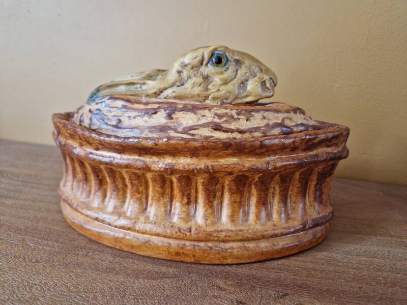 Pillivuyt porcelain terrine decorated with a hare, glass eyes - 19th century