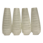 Lot de 4 anciennes tulipes en forme de cône en verre opaline striée pour ap